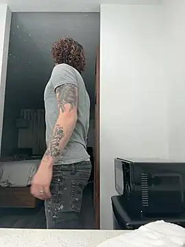 Derrick7799 online show from February 21, 7:42 am