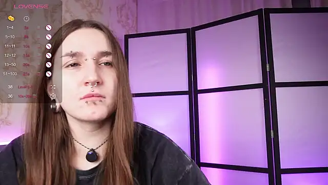 Alice Goth online show from February 8, 8:29 am