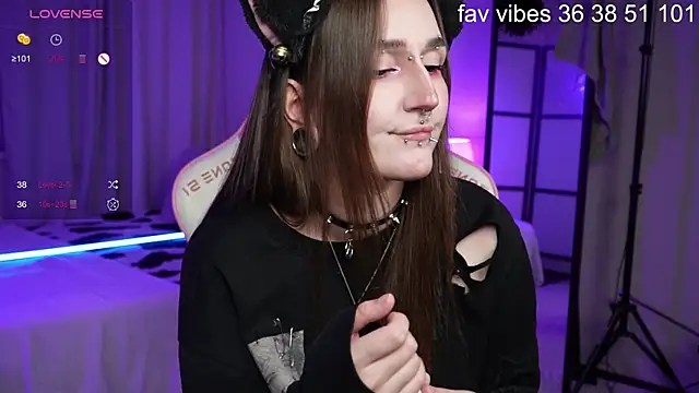 Alice Goth online show from July 12, 4:03 am