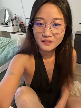 AnnieLi888 online show from March 18, 7:22 am