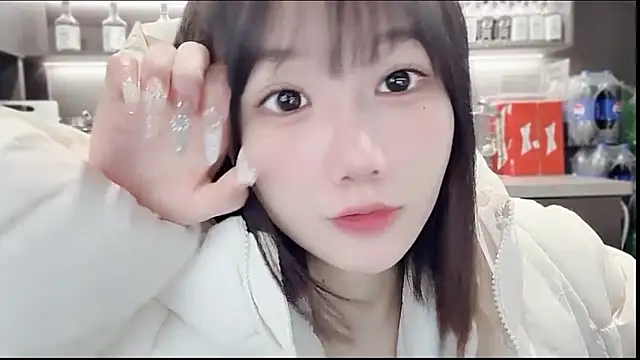 Snapshot of Ccc7- chatting on March 9, 12:09 pm Ccc7- online show from March 9, 12:09 pm