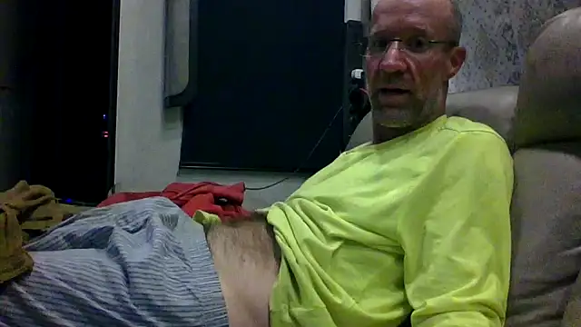 Snapshot of tittycum3636 chatting on January 16, 8:18 am tittycum3636 online show from January 16, 8:18 am