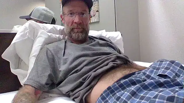 Snapshot of tittycum3636 chatting on February 9, 4:05 am tittycum3636 online show from February 9, 4:05 am