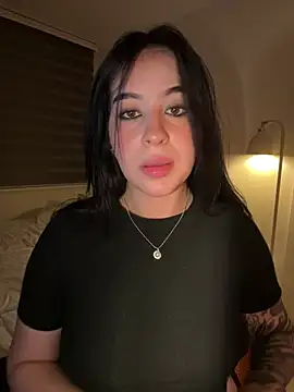 Snapshot of evelynrosess1 chatting on May 30, 12:08 am evelynrosess1 online show from May 30, 12:08 am