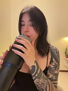 evelynrosess1 online show from July 23, 12:57 am