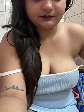 Snapshot of Curvy_Anaya chatting on June 5, 6:52 am Curvy Anaya online show from June 5, 6:52 am