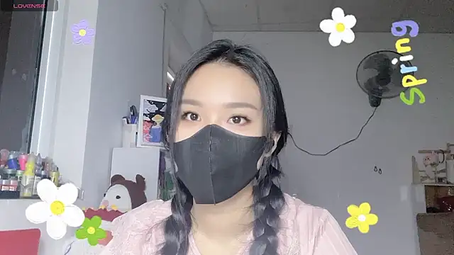 Tieu-May online show from May 5, 7:05 am