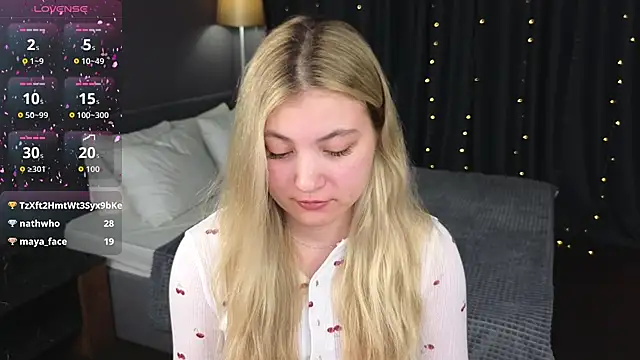 Snapshot of Angel__Grace chatting on May 15, 11:56 pm Angel Grace online show from May 15, 11:56 pm