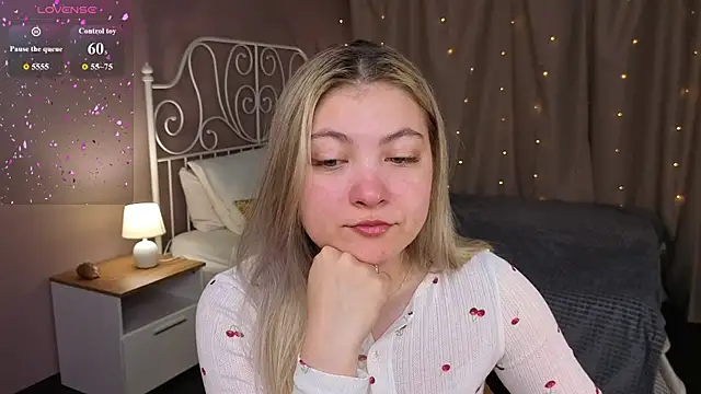 Snapshot of Angel__Grace chatting on May 23, 12:05 am Angel Grace online show from May 23, 12:05 am
