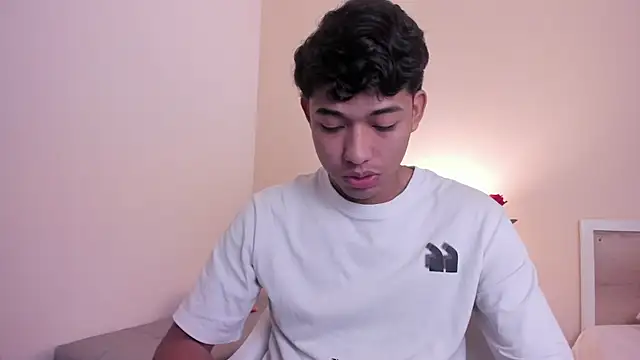 AustinTowers online show from February 19, 7:54 pm