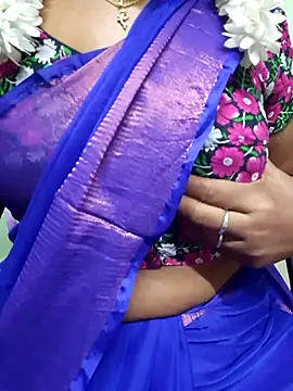 Snapshot of tamil-Diya90 chatting on July 15, 5:51 pm tamil-Diya90 online show from July 15, 5:51 pm