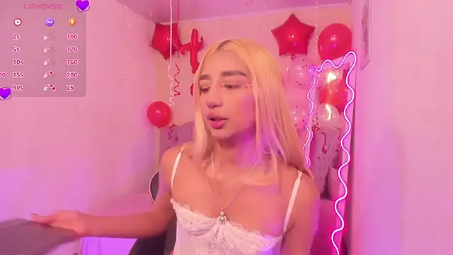 Snapshot of IRINA_TAY1 chatting on February 15, 7:54 pm IRINA TAY1 online show from February 15, 7:54 pm