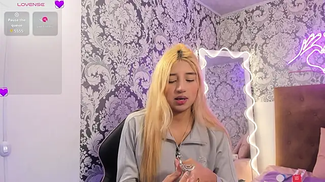 Snapshot of IRINA_TAY1 chatting on February 22, 4:13 am IRINA TAY1 online show from February 22, 4:13 am