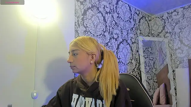 Snapshot of IRINA_TAY1 chatting on February 25, 3:16 am IRINA TAY1 online show from February 25, 3:16 am