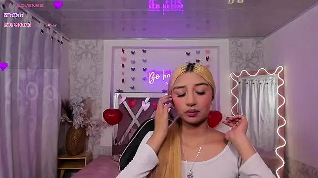 Snapshot of IRINA_TAY1 chatting on February 27, 4:23 am IRINA TAY1 online show from February 27, 4:23 am