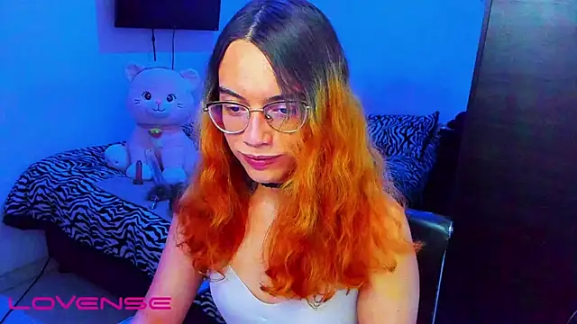 lillykittyyy online show from March 21, 3:11 am