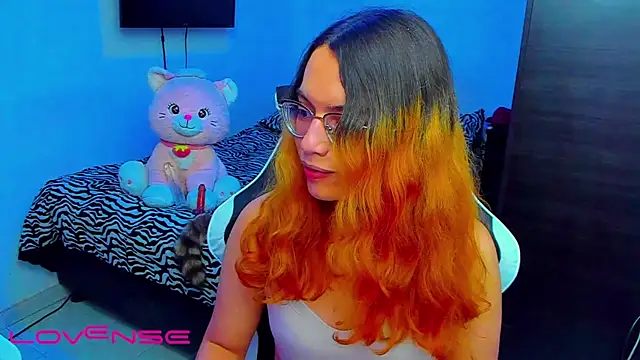lillykittyyy online show from April 12, 3:11 am