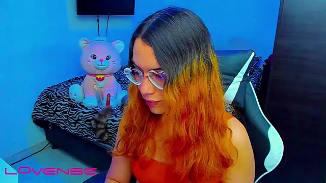 lillykittyyy online show from April 25, 3:20 am