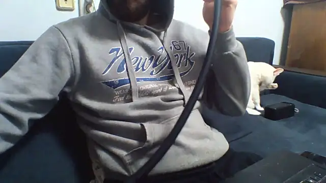Snapshot of KaelNox chatting on May 5, 3:31 pm KaelNox online show from May 5, 3:31 pm