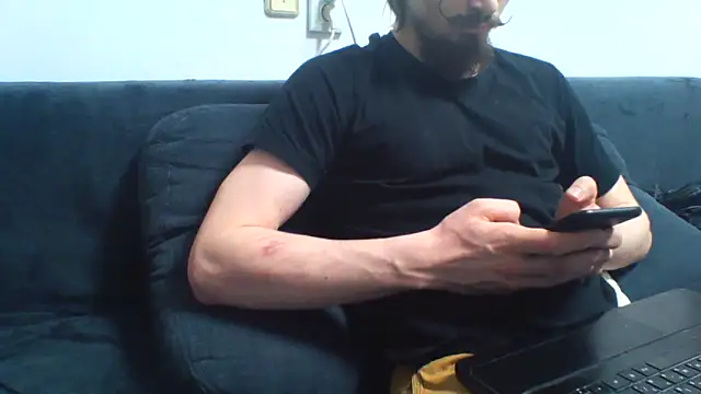 Snapshot of KaelNox chatting on May 17, 3:19 pm KaelNox online show from May 17, 3:19 pm