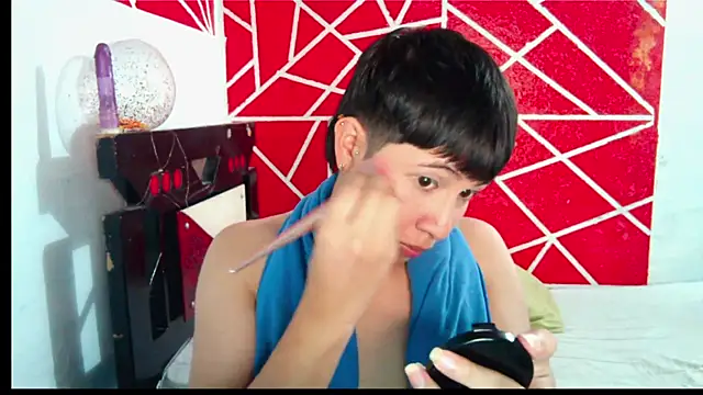 Snapshot of DIDIER_777 chatting on February 2, 9:24 pm DIDIER 777 online show from February 2, 9:24 pm