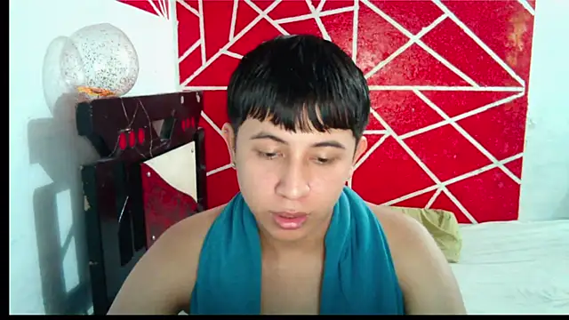 Snapshot of DIDIER_777 chatting on February 4, 9:53 pm DIDIER 777 online show from February 4, 9:53 pm