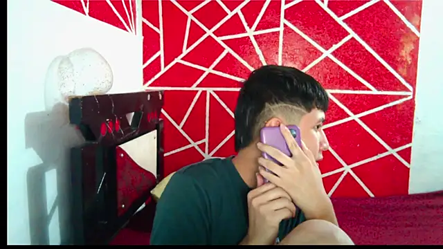 Snapshot of DIDIER_777 chatting on February 20, 9:04 pm DIDIER 777 online show from February 20, 9:04 pm