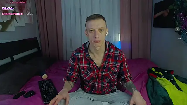 Jamie Inked online show from January 7, 9:12 am