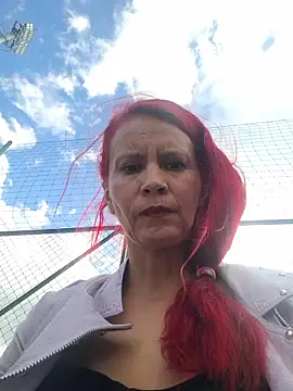 cintia love online show from May 3, 9:10 pm
