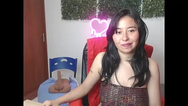 LolaOpalX online show from January 17, 12:04 am