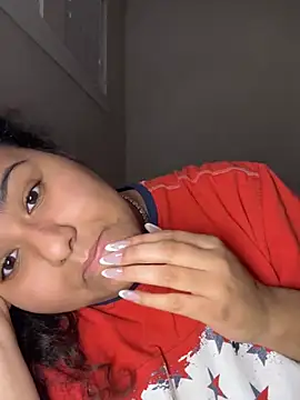 Snapshot of Angeliccreamyrican chatting on February 16, 2:51 am Angeliccreamyrican online show from February 16, 2:51 am