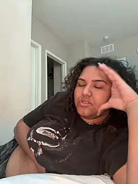 Snapshot of Angeliccreamyrican chatting on February 21, 4:19 pm Angeliccreamyrican online show from February 21, 4:19 pm