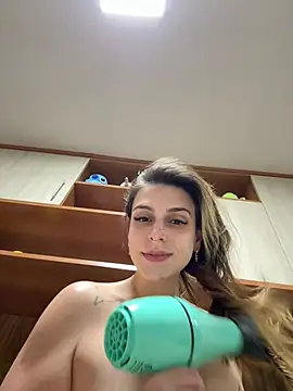 Snapshot of BarbieHotBrazil chatting on July 28, 4:19 am BarbieHotBrazil online show from July 28, 4:19 am