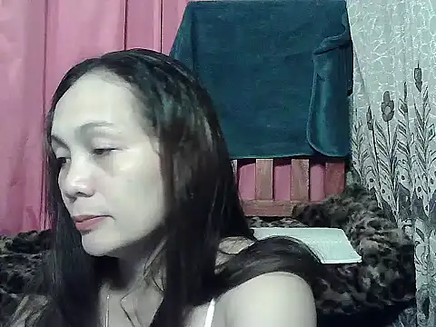 prettymomma24xx online show from April 9, 4:23 pm