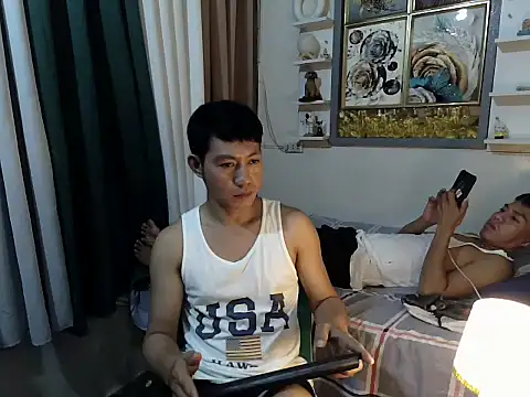 Snapshot of xfuckerboyx chatting on August 4, 3:32 am xfuckerboyx online show from August 4, 3:32 am