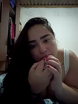 Snapshot of MarrySantiago chatting on February 8, 12:03 am MarrySantiago online show from February 8, 12:03 am