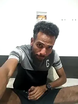 Snapshot of moreno_alpha_br chatting on February 13, 3:02 am moreno alpha br online show from February 13, 3:02 am