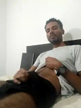 Snapshot of moreno_alpha_br chatting on March 1, 1:07 am moreno alpha br online show from March 1, 1:07 am