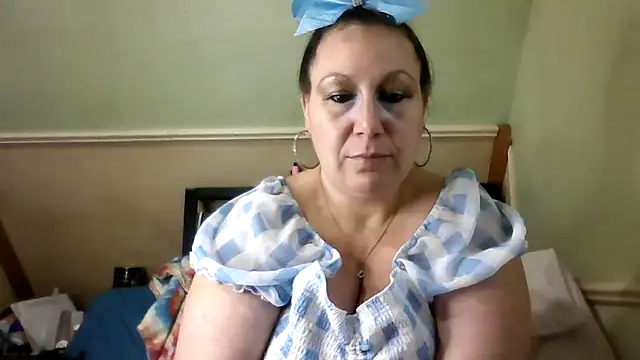 Snapshot of DallaStone chatting on October 5, 2:15 pm DallaStone online show from October 5, 2:15 pm