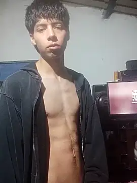 Snapshot of LocalVenee6 chatting on March 7, 4:31 am LocalVenee6 online show from March 7, 4:31 am