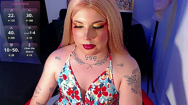 Snapshot of ale_bigcock chatting on June 27, 7:35 am ale bigcock online show from June 27, 7:35 am
