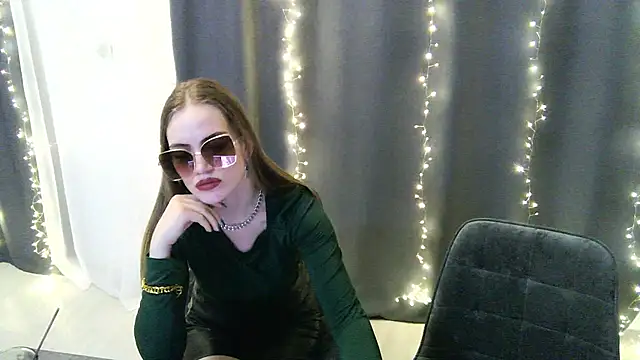 Snapshot of ZaraCharming chatting on February 20, 5:57 pm ZaraCharming online show from February 20, 5:57 pm