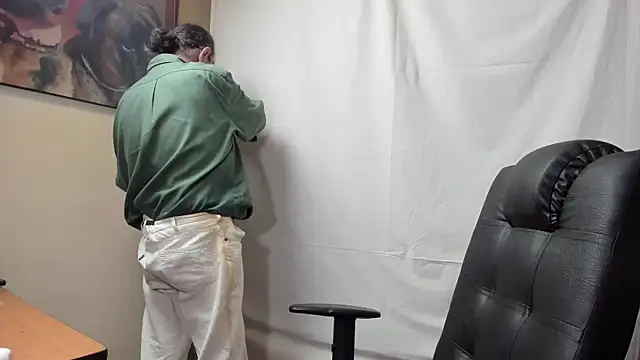 Uncle Hottie online show from February 10, 9:41 pm