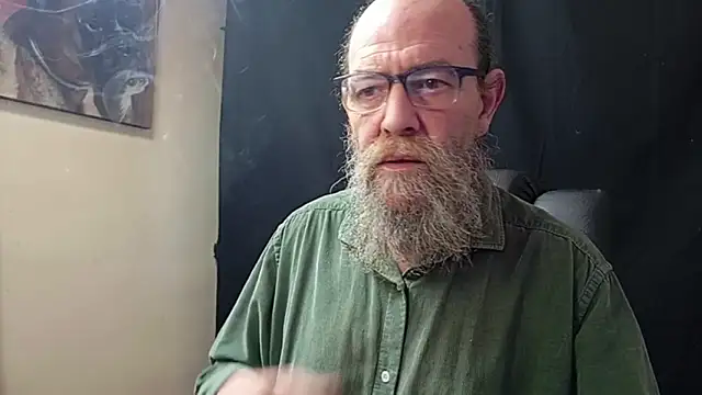 Snapshot of Uncle_Hottie chatting on March 28, 4:39 pm Uncle Hottie online show from March 28, 4:39 pm