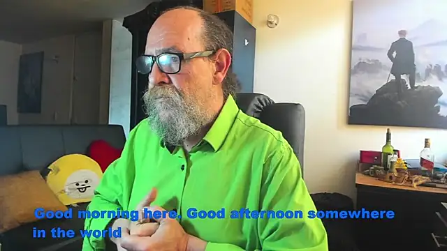 Snapshot of Uncle_Hottie chatting on May 30, 3:42 pm Uncle Hottie online show from May 30, 3:42 pm