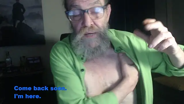 Snapshot of Uncle_Hottie chatting on July 4, 5:02 am Uncle Hottie online show from July 4, 5:02 am