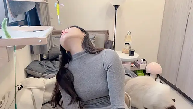 BabyOneDaily online show from February 3, 1:26 am