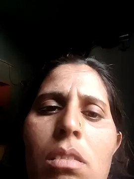Snapshot of Bhavna8080 chatting on May 29, 10:57 am Bhavna8080 online show from May 29, 10:57 am