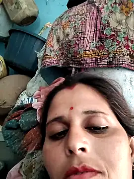 Snapshot of Bhavna8080 chatting on June 4, 3:56 am Bhavna8080 online show from June 4, 3:56 am