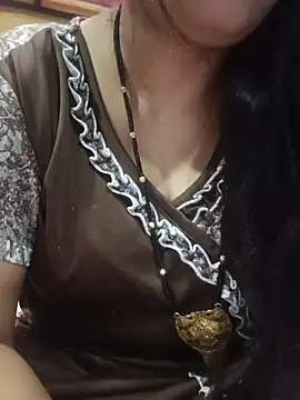 Snapshot of 01Roshani chatting on May 6, 8:14 pm 01Roshani online show from May 6, 8:14 pm